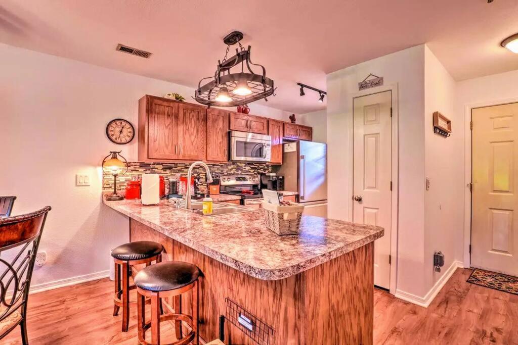 Experience Euphoria At Branson'S Fall Creek Condo Exterior photo